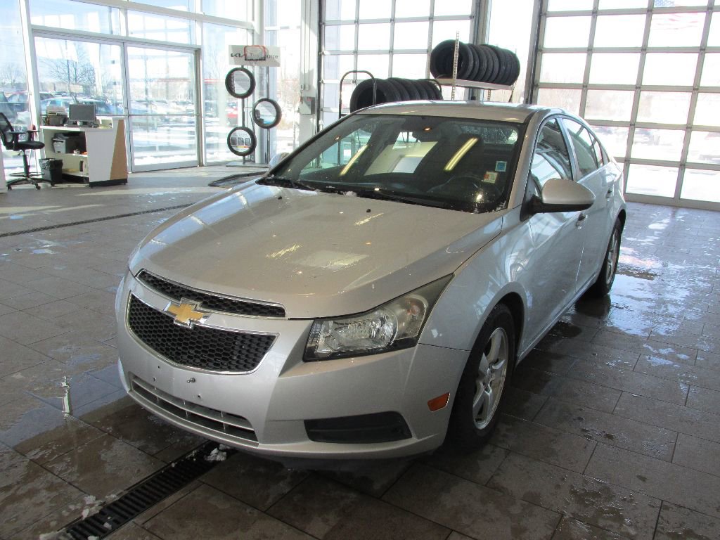 Used 2013 Chevrolet Cruze LT image 3