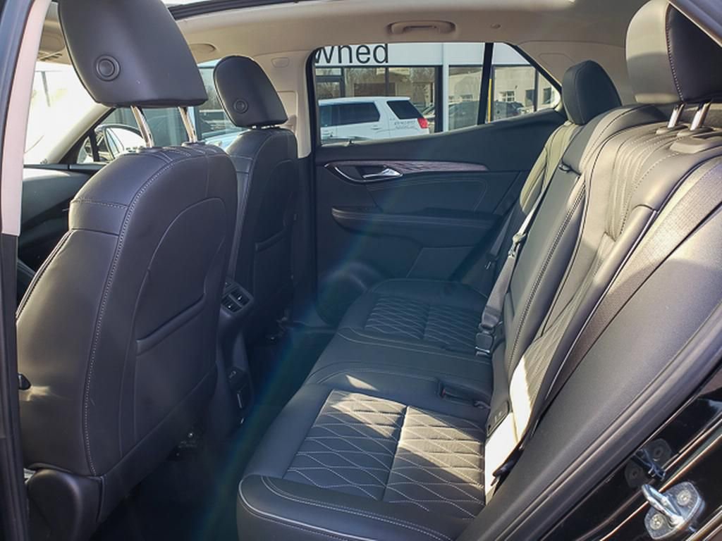 Used 2023 Buick Envision Avenir image 22