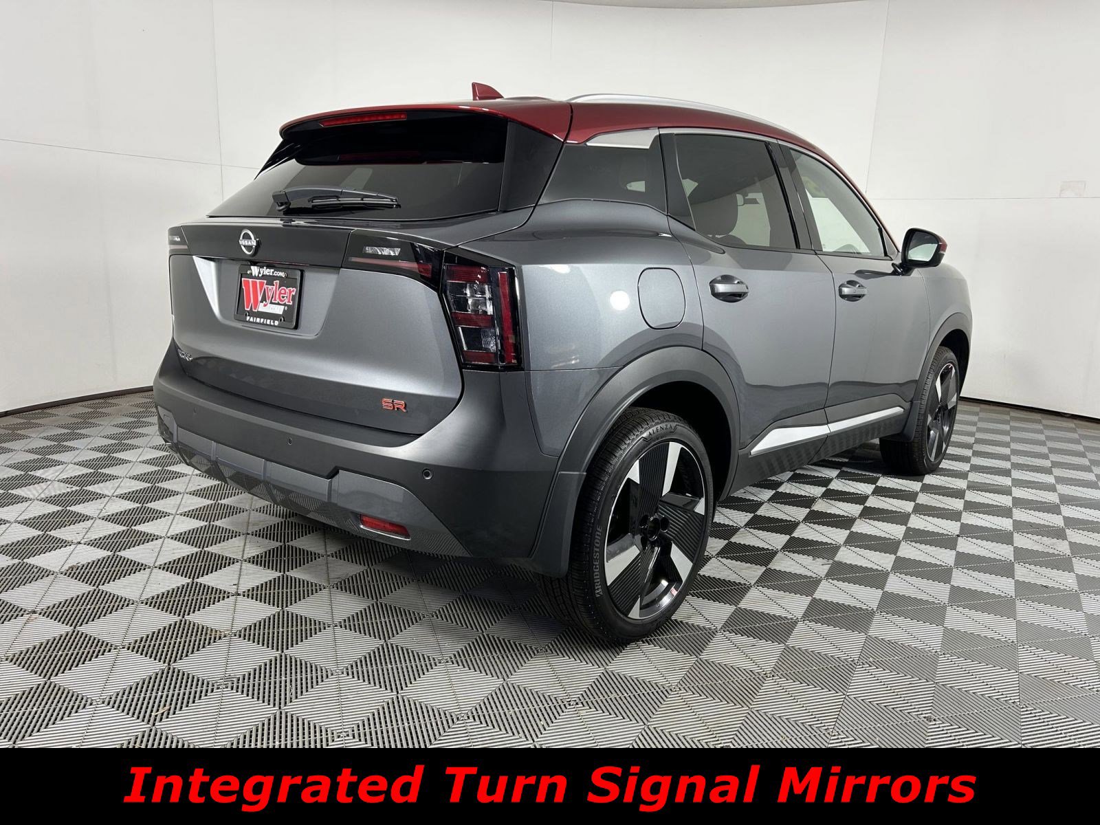 Used 2025 Nissan Kicks SR image 5