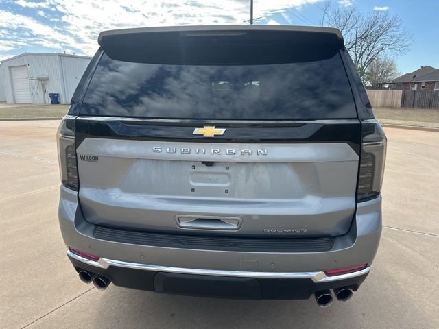 Certified 2025 Chevrolet Suburban Premier image 4