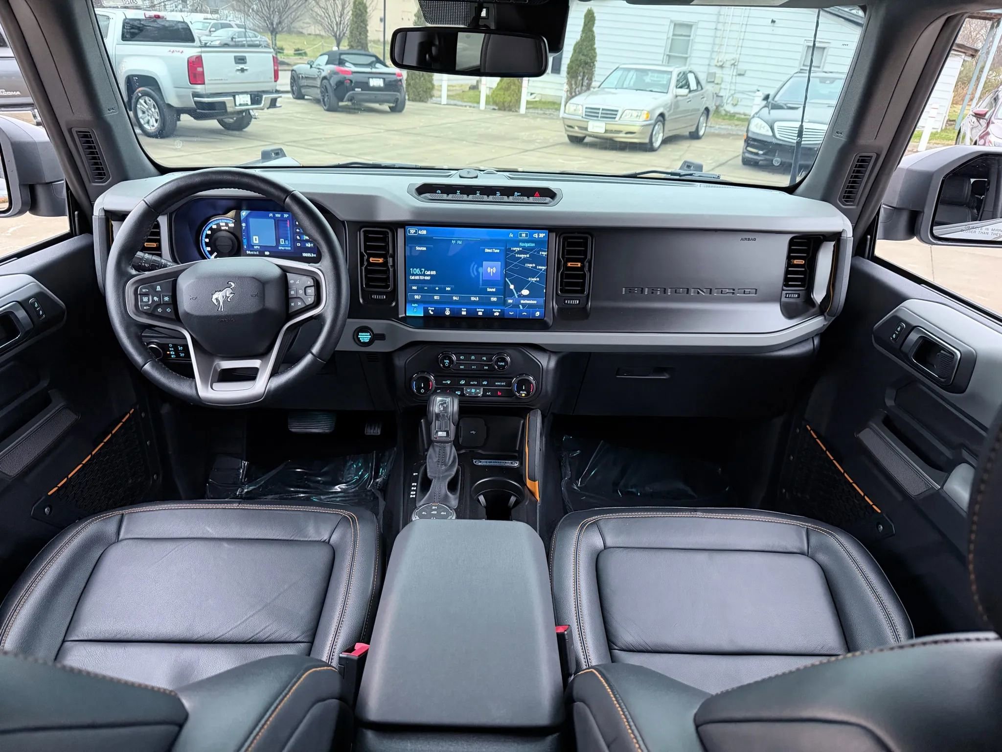 Used 2022 Ford Bronco Badlands image 16