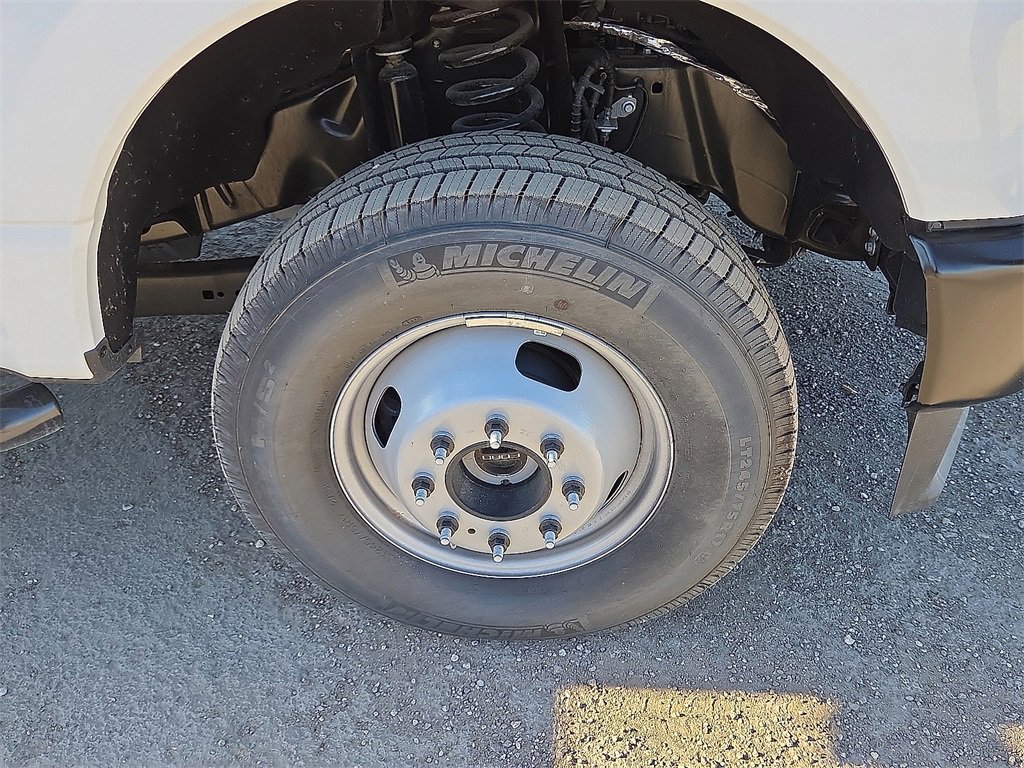 New 2025 Ford F350 XL image 10