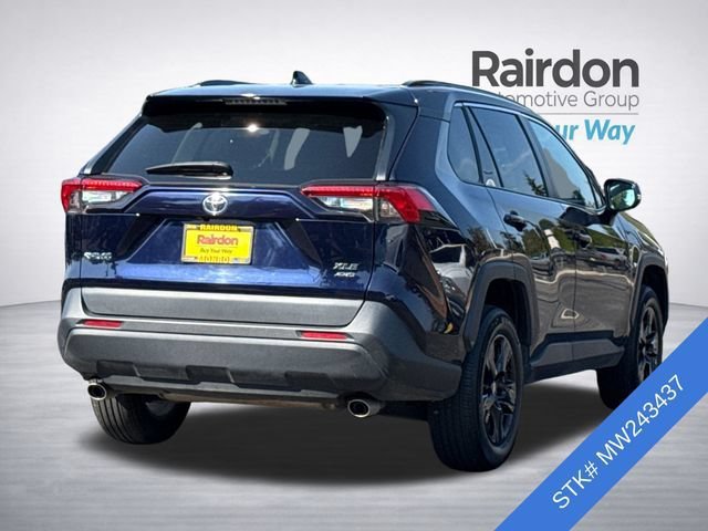 Used 2021 Toyota RAV4 XLE w/ XLE Grade Weather Package AWD/4WD image 4