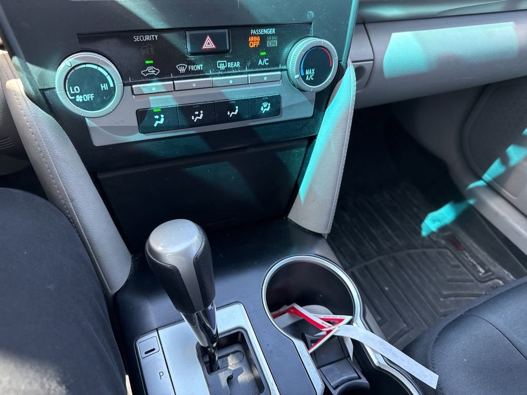 Used 2014 Toyota Camry LE FWD image 20