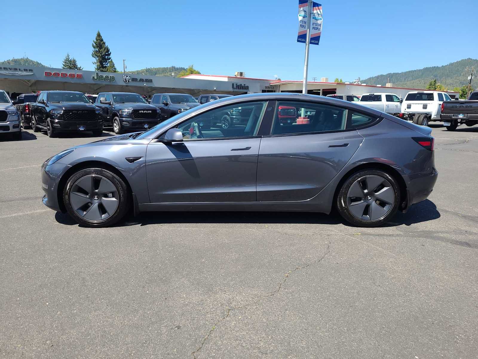 Used 2021 Tesla Model 3 Standard Range Plus RWD image 11