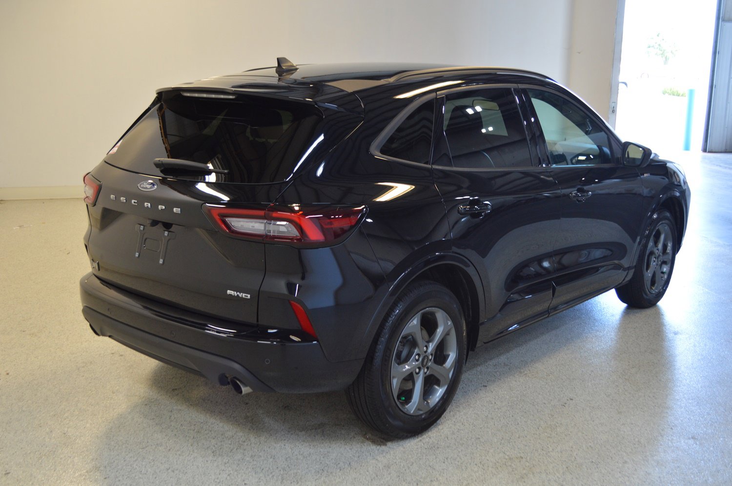 Used 2023 Ford Escape ST-Line w/ Tech Pack #1 image 3