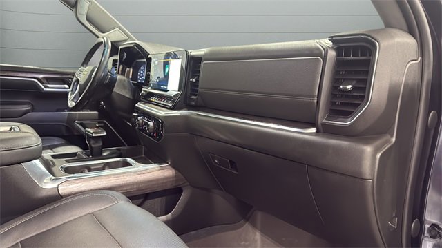 Used 2022 Chevrolet Silverado 1500 LTZ image 35