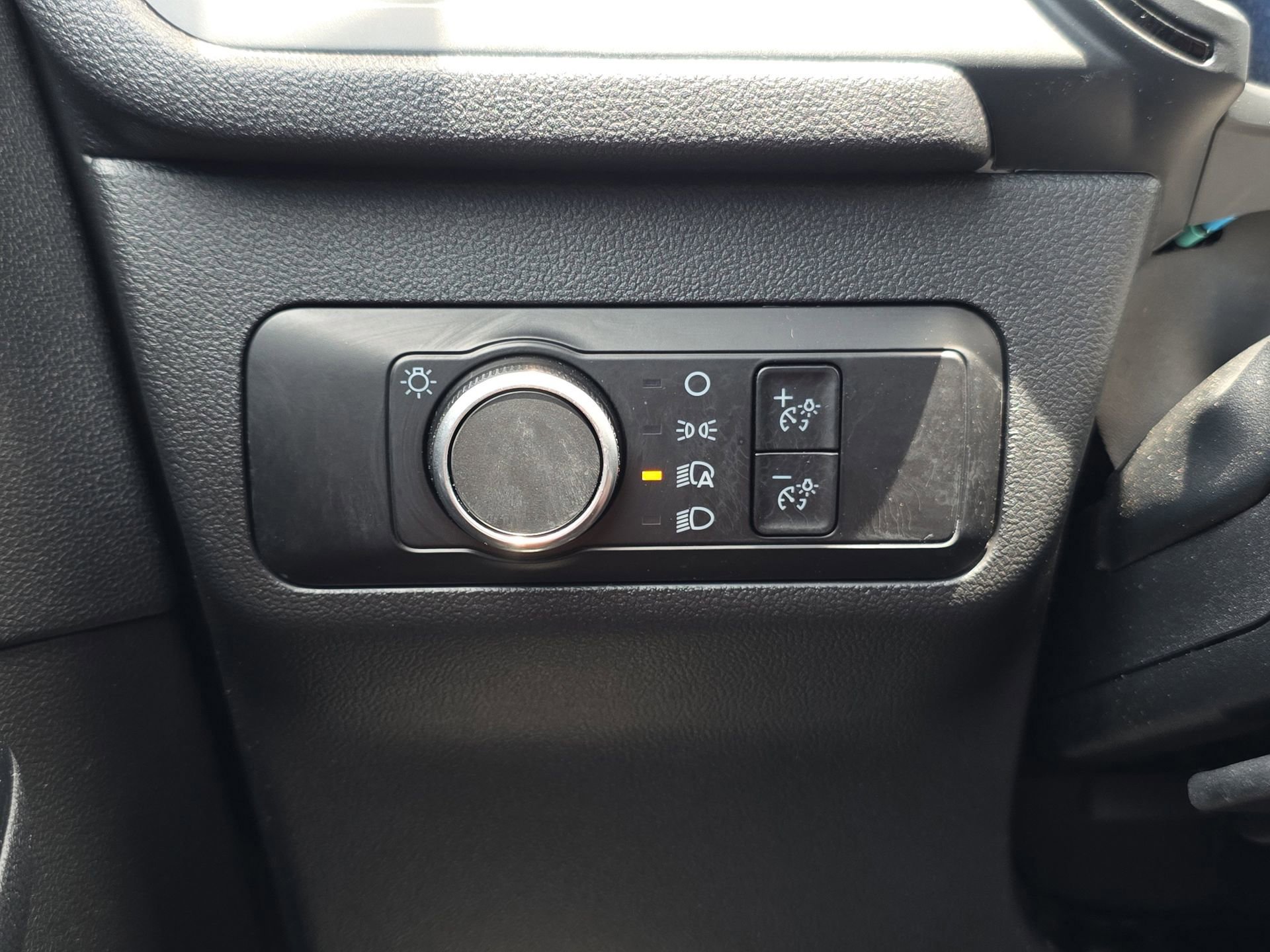 Used 2025 Ford Escape ST-Line FWD image 26