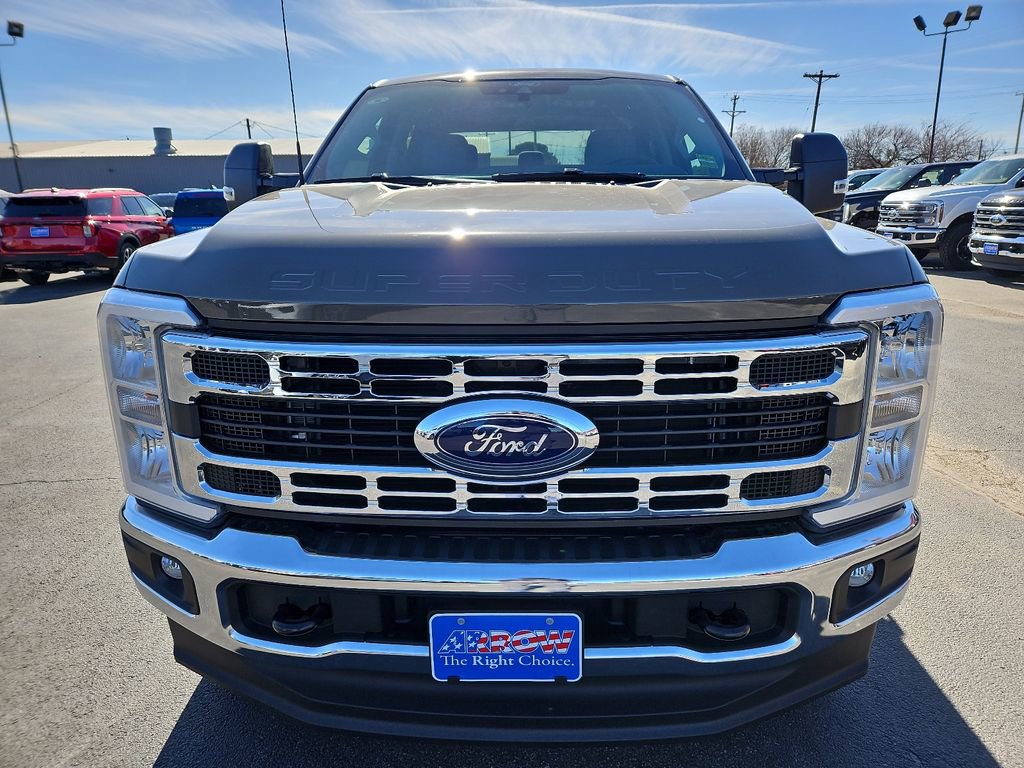 New 2026 Ford F250 XLT w/ FX4 Off-Road Package image 3