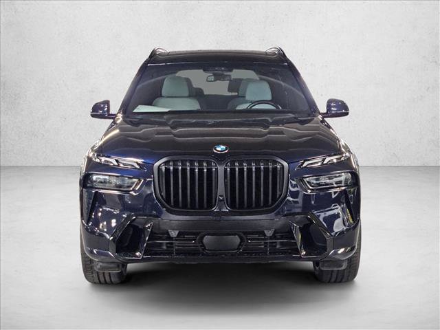 Used 2024 BMW X7 xDrive40i w/ Executive Package AWD/4WD image 2