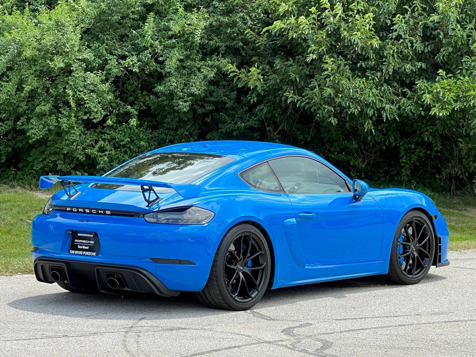 Used 2023 Porsche 718 Cayman GT4 RWD image 6