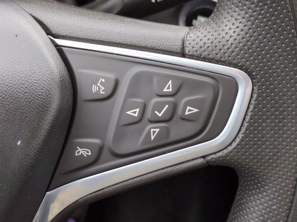 Used 2022 Chevrolet Malibu LT image 30