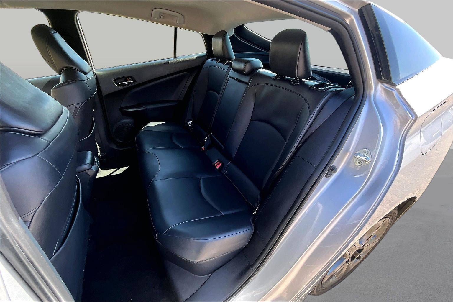 Used 2022 Toyota Prius XLE FWD image 26