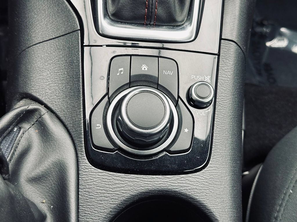 Used 2015 MAZDA MAZDA3 i Touring FWD image 37