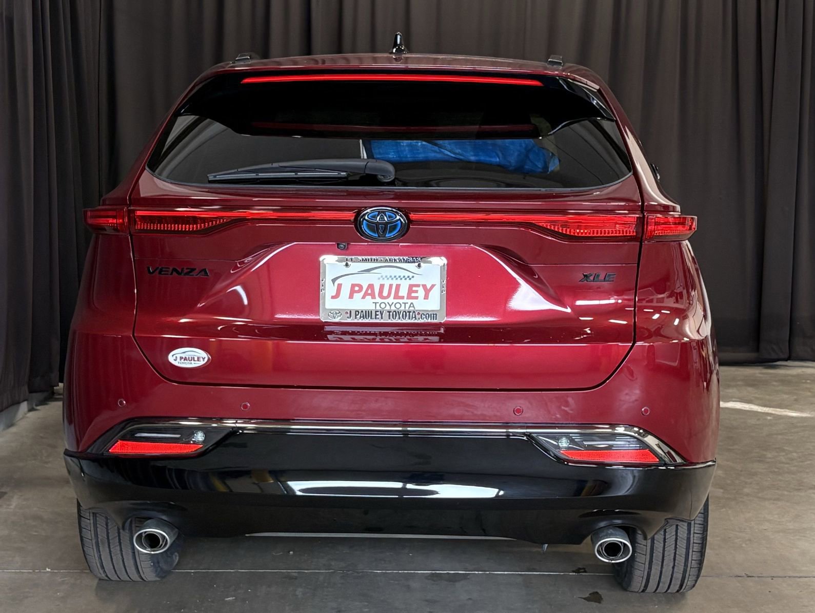 Certified 2024 Toyota Venza Nightshade image 29