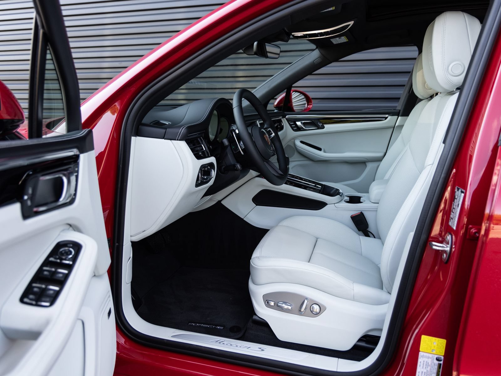 New 2026 Porsche Macan S AWD/4WD image 24