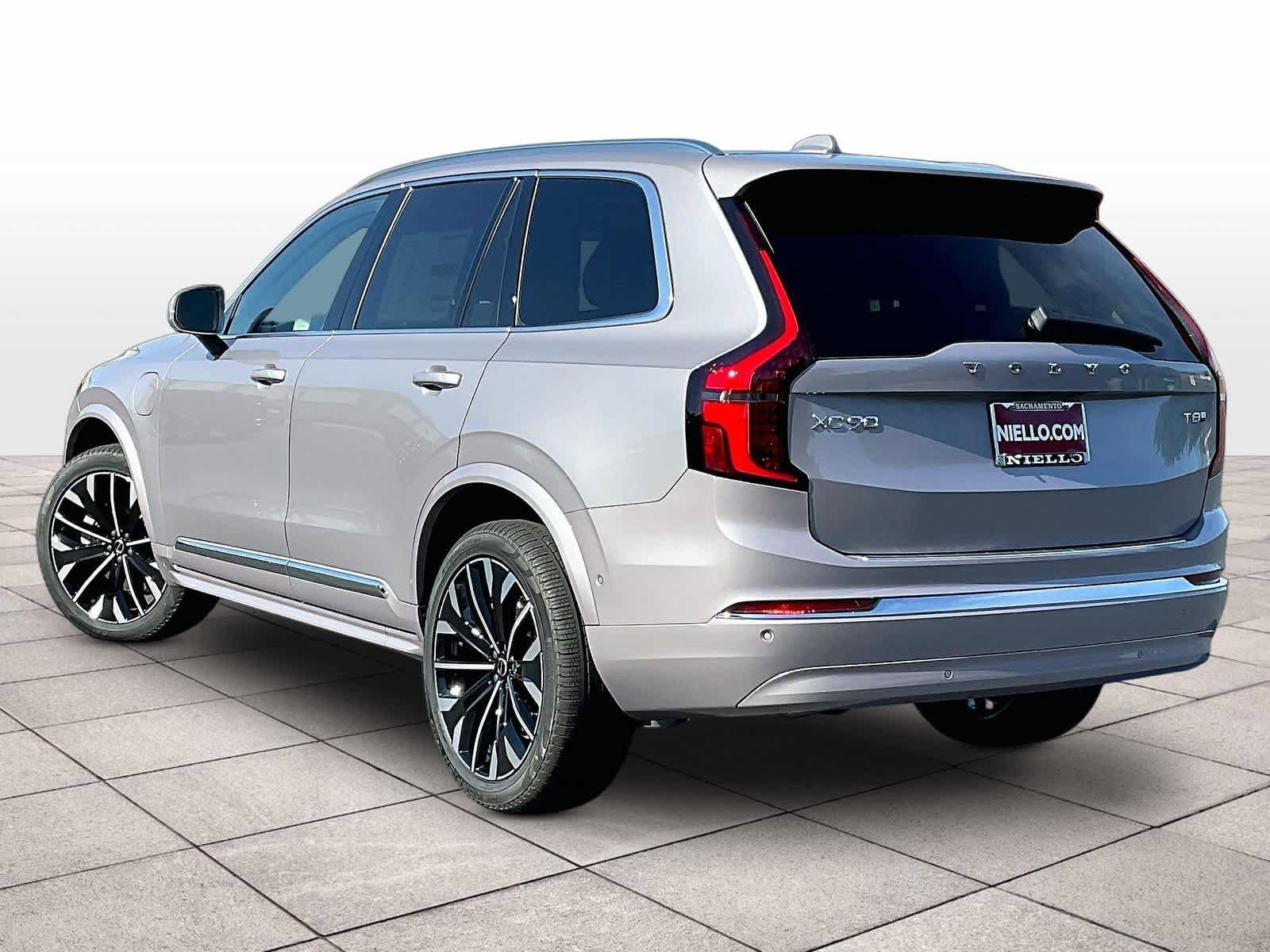 New 2026 Volvo XC90 T8 Ultra w/ Lounge Package AWD/4WD image 3