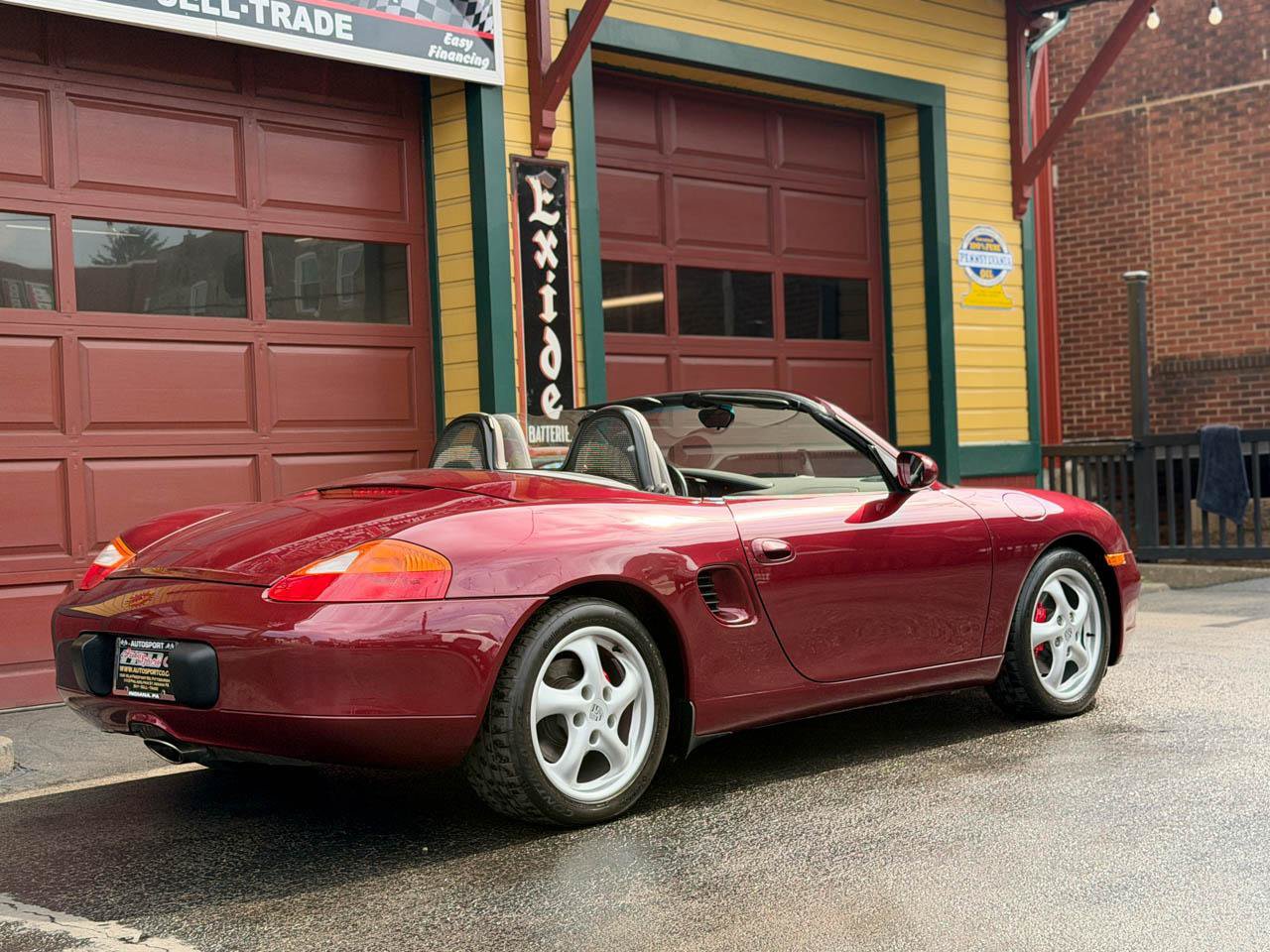 Used 1998 Porsche Boxster RWD image 12