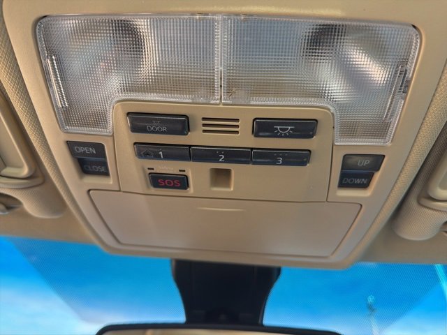 Certified 2017 Toyota Camry XLE image 28