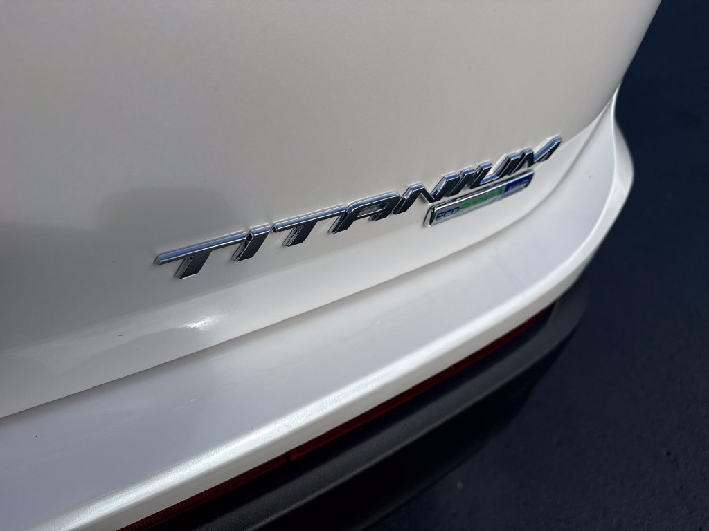 Used 2017 Ford Edge Titanium w/ Equipment Group 302A AWD/4WD image 41