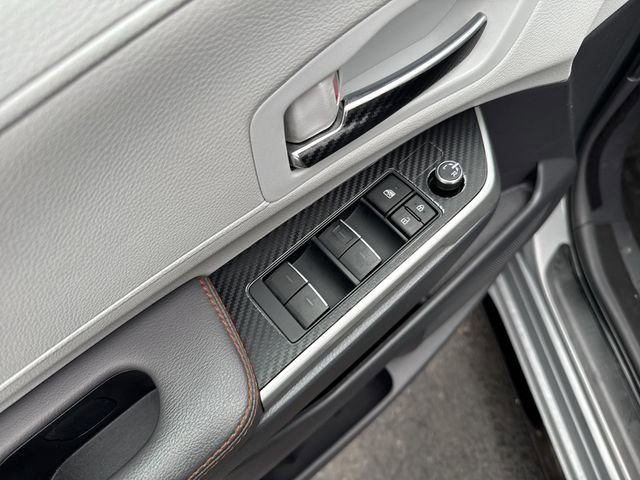 Used 2023 Toyota Sienna XSE image 17