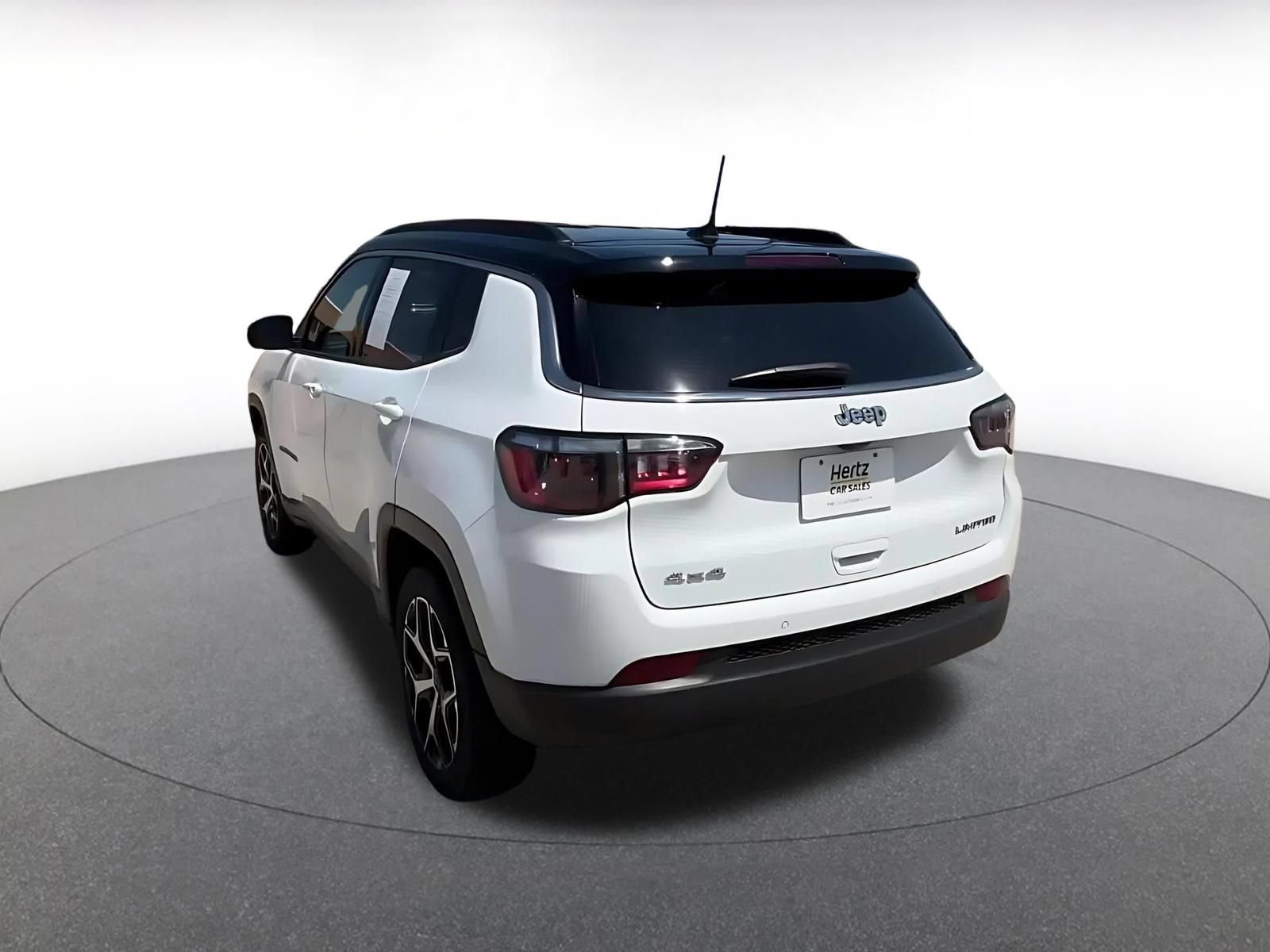 Used 2025 Jeep Compass Limited AWD/4WD image 15