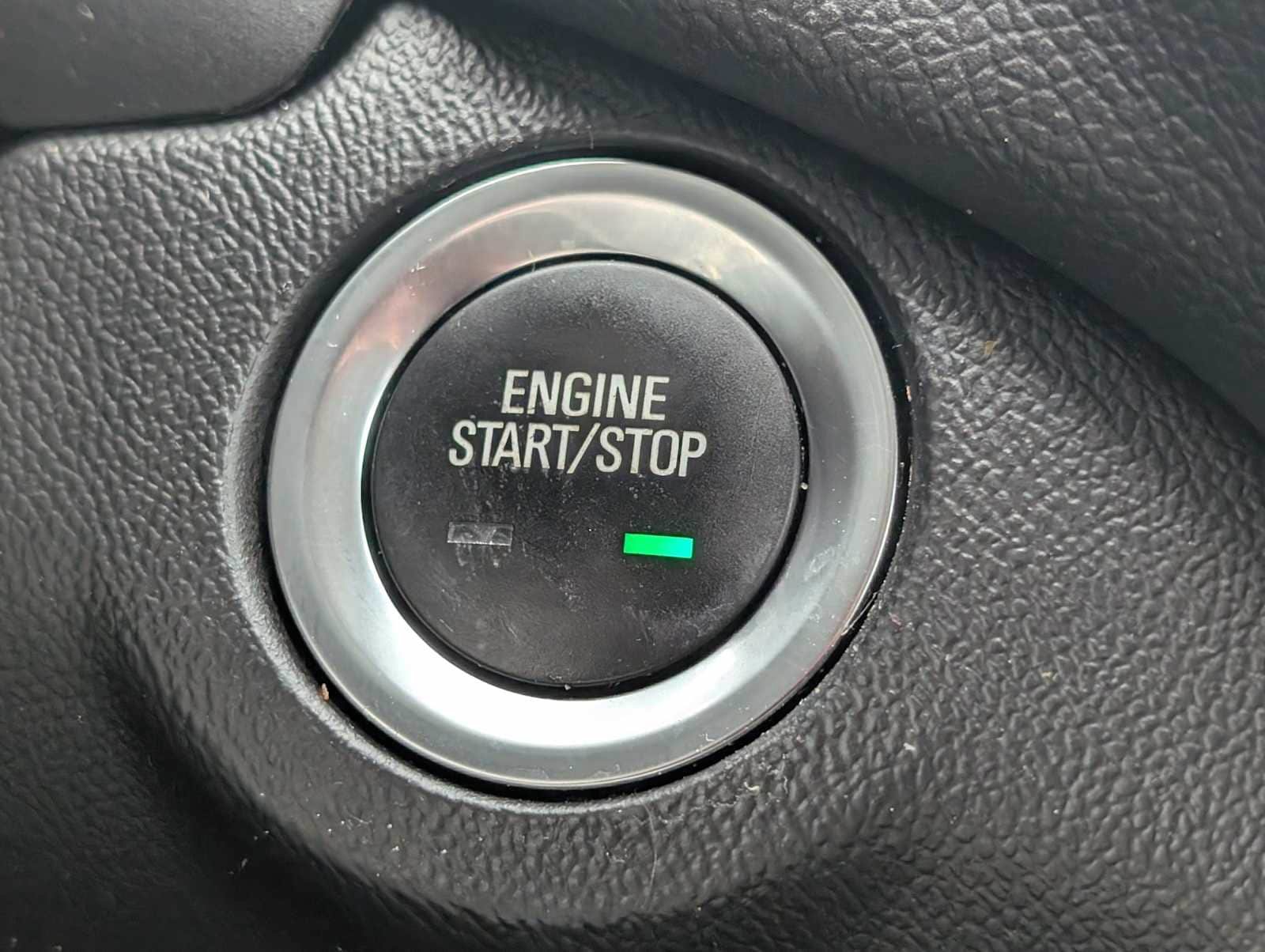 Used 2021 Chevrolet Equinox LT FWD image 25