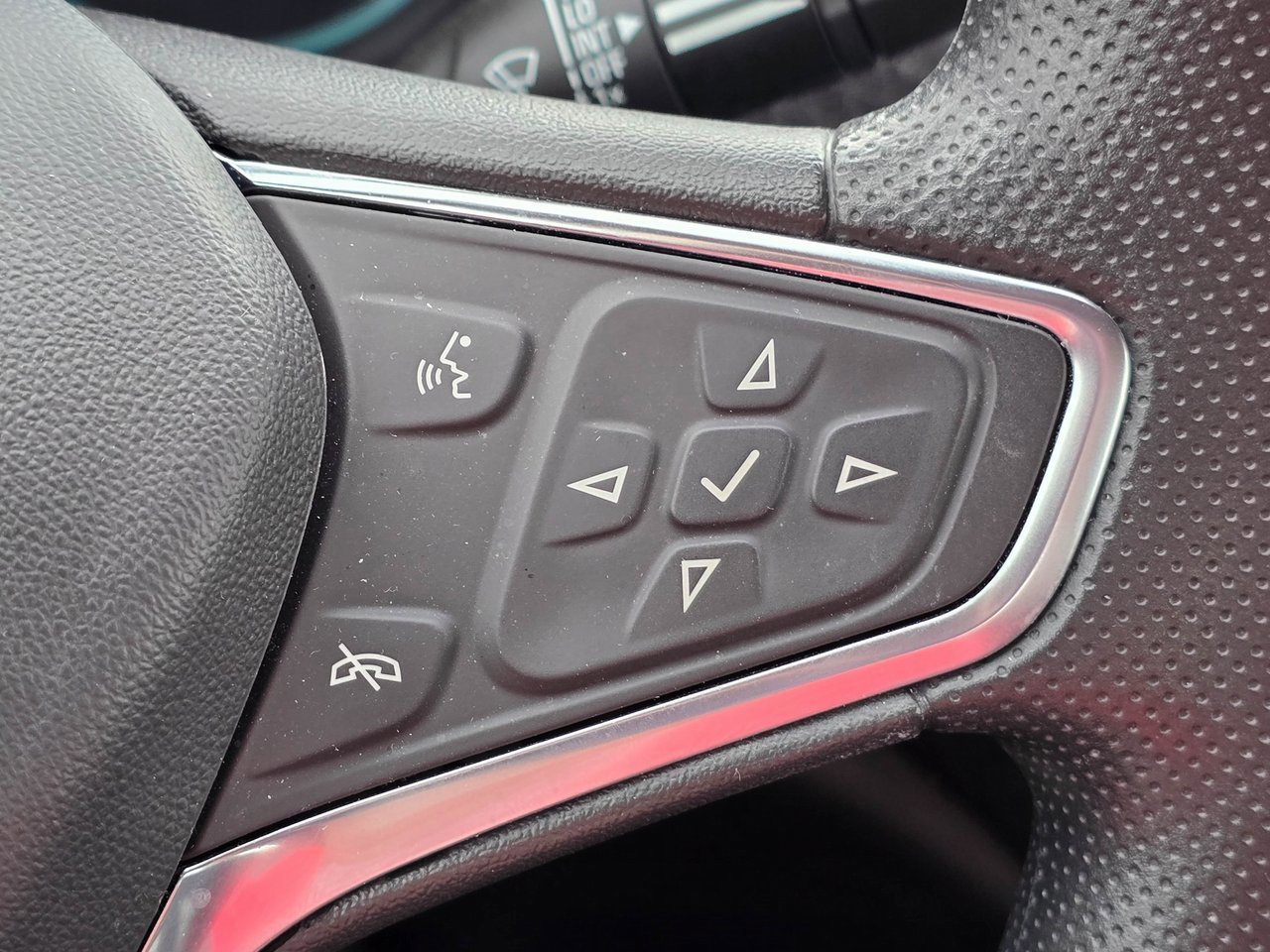 Used 2025 Chevrolet Malibu LT image 21