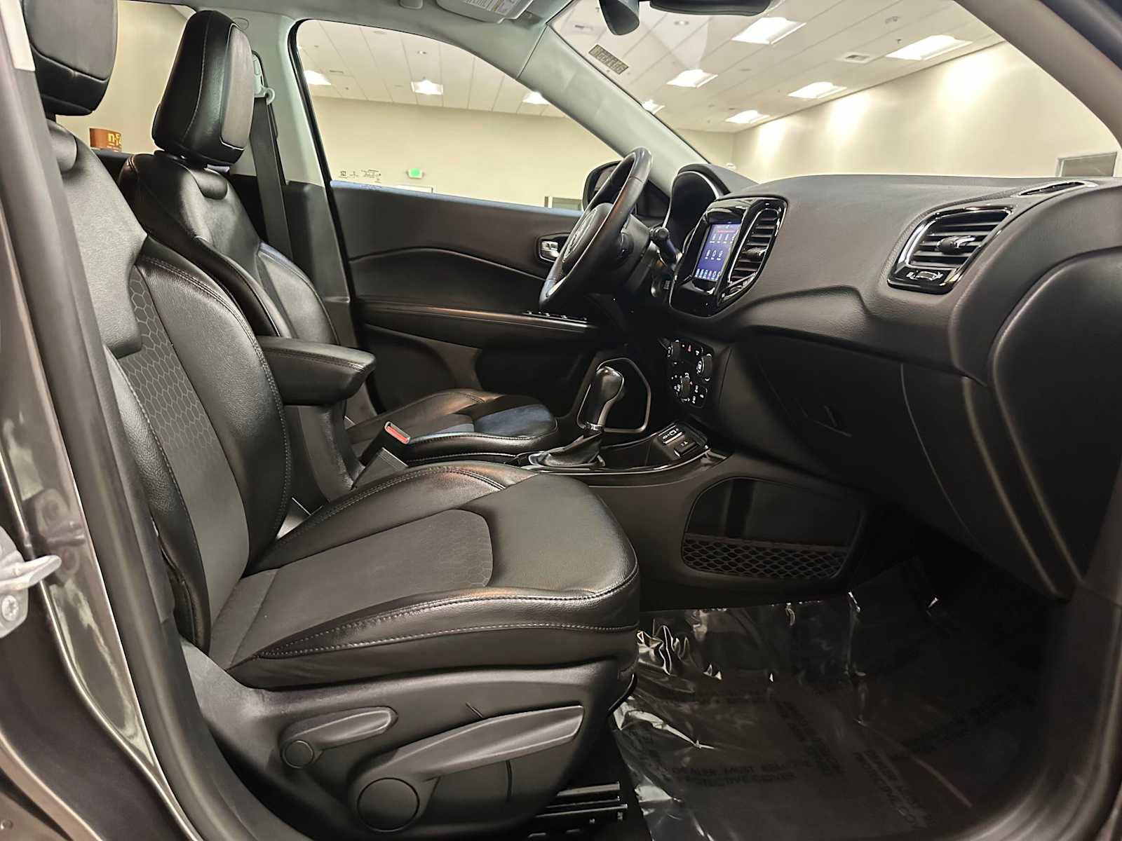 Used 2019 Jeep Compass Altitude image 27