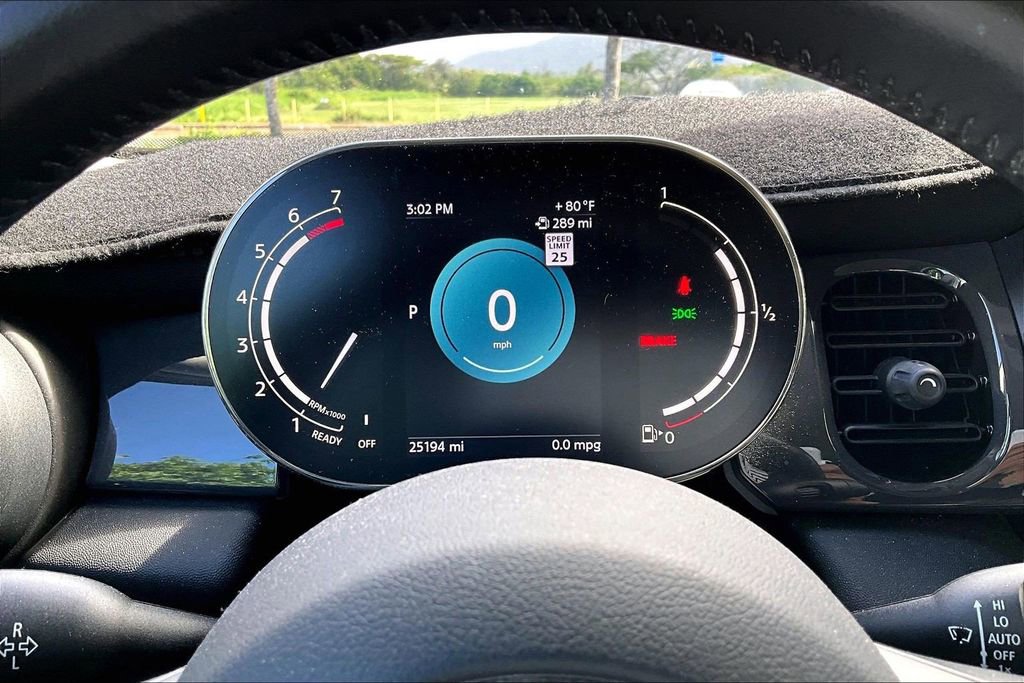 Used 2024 MINI Cooper 4-Door Hardtop image 22