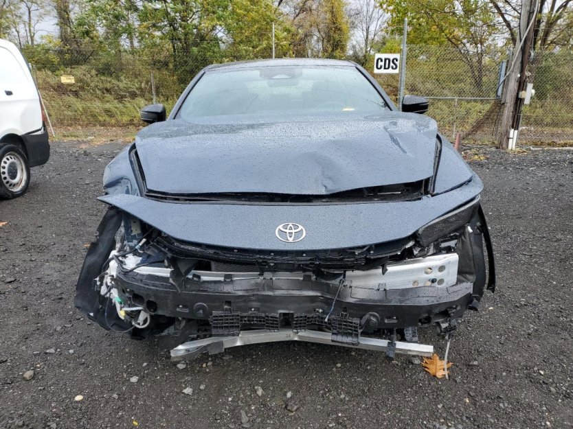 Used 2026 Toyota Crown XLE image 2