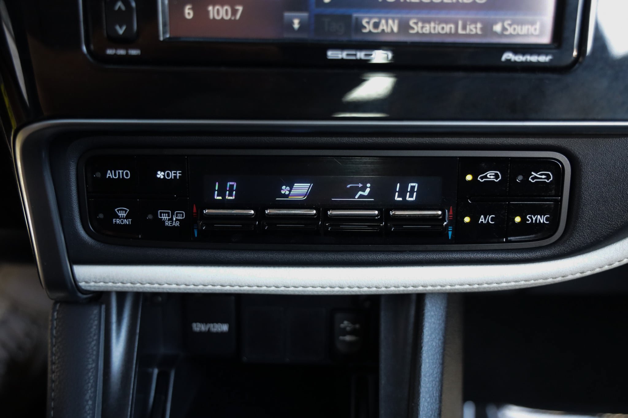 Used 2016 Scion iM FWD image 33