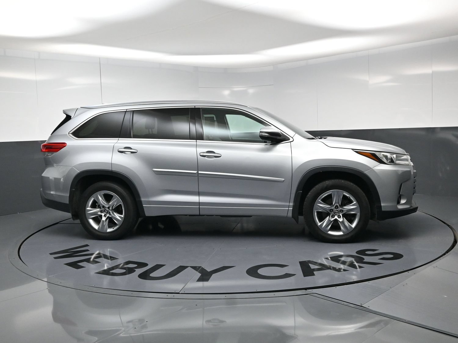 Used 2017 Toyota Highlander Limited w/ Protection Package #3 AWD/4WD image 10