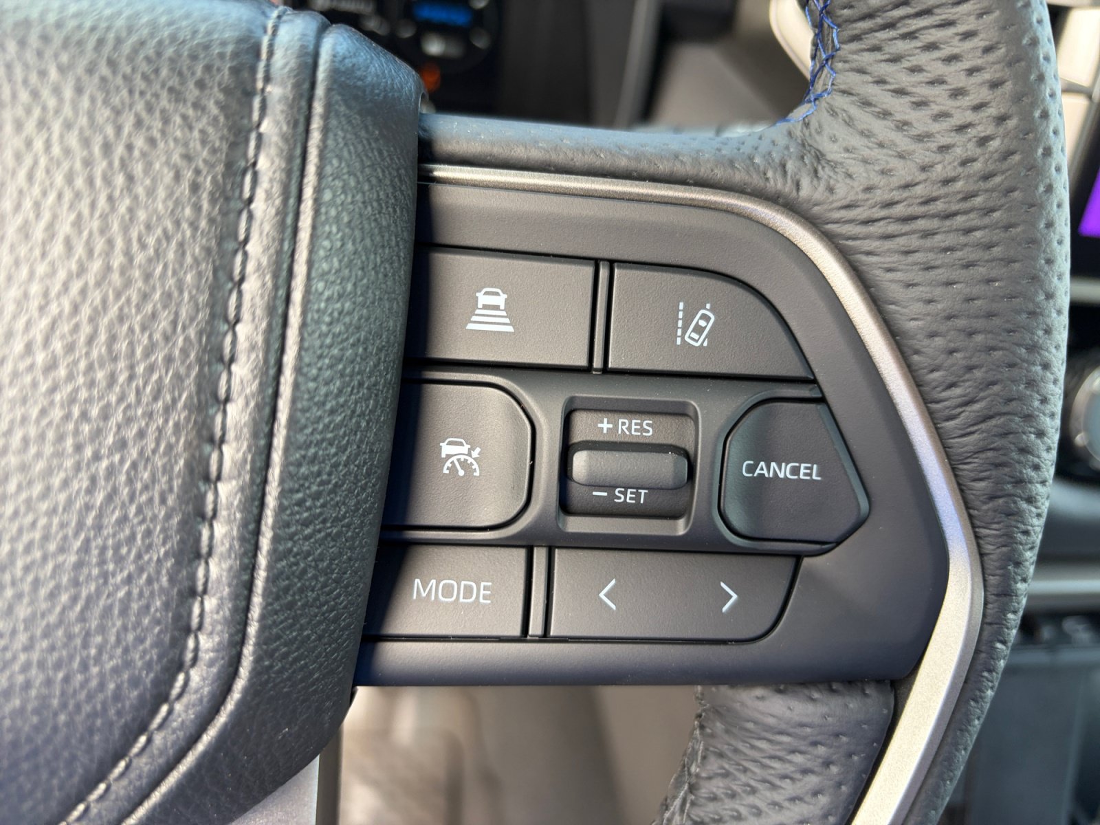 New 2026 Toyota Sequoia Platinum w/ TRD Off-Road Package AWD/4WD image 15