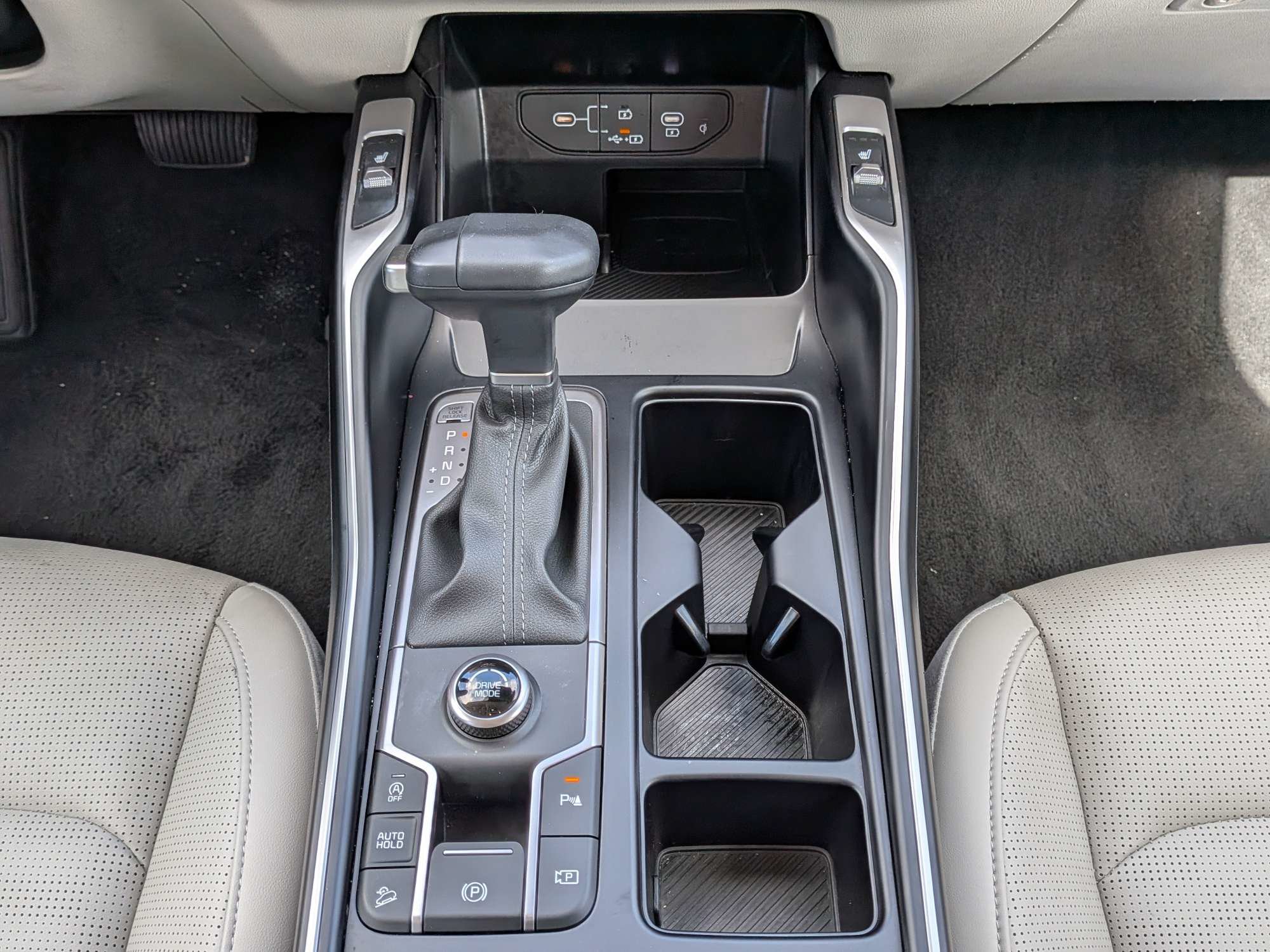 Certified 2025 Kia Sorento S w/ Panoramic Sunroof Package FWD image 23
