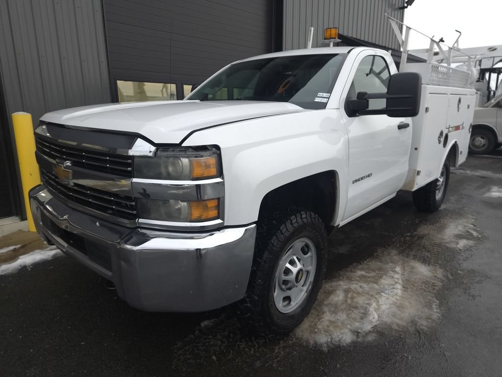 Used 2015 Chevrolet Silverado 2500 W/T AWD/4WD image 2