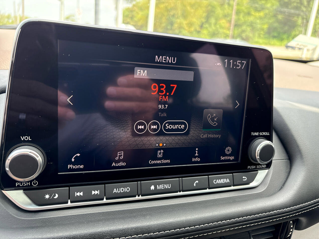 Used 2022 Nissan Rogue SV w/ SV Premium Package image 20