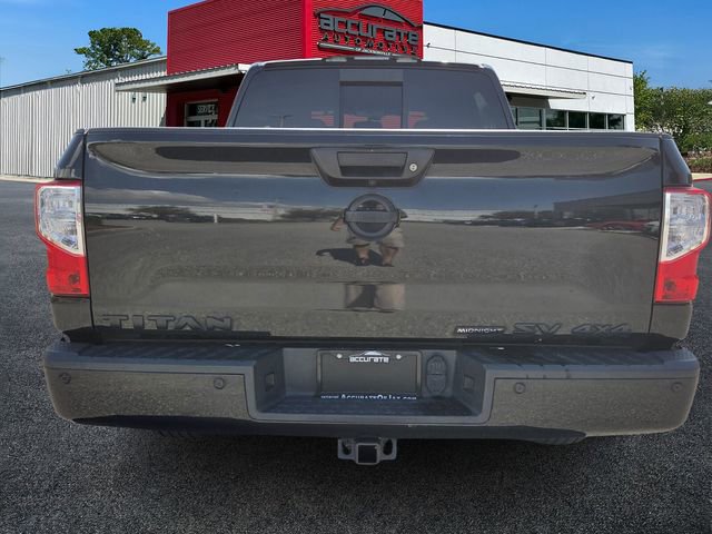 Used 2019 Nissan Titan SV w/ SV Convenience Package image 4