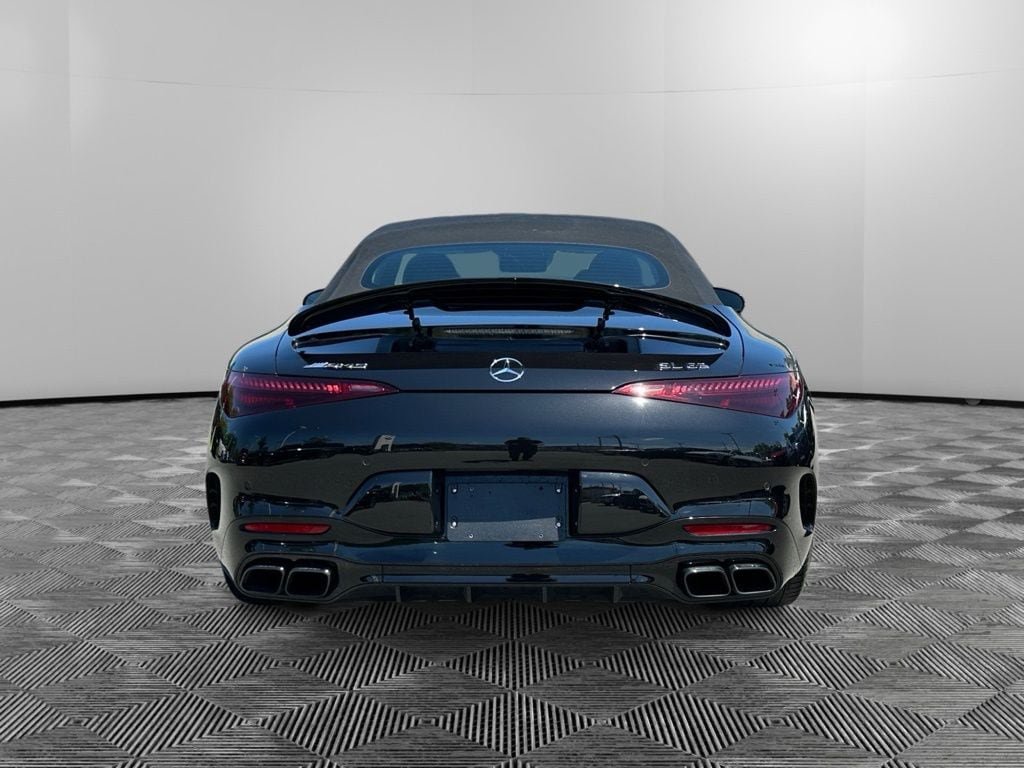 Used 2022 Mercedes-Benz SL 63 AMG 4MATIC w/ Driver Assistance Package image 6