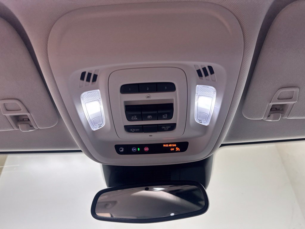 Used 2024 Buick Envision Sport Touring AWD/4WD image 24