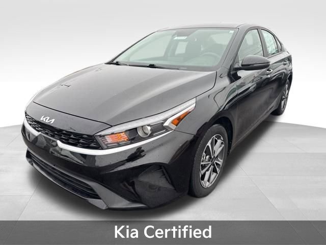 Used 2023 Kia Forte LXS w/ LXS Technology Package image 5
