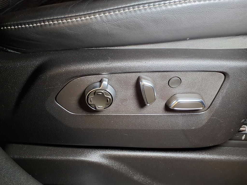 Certified 2023 Cadillac Escalade Premium Luxury Platinum image 26