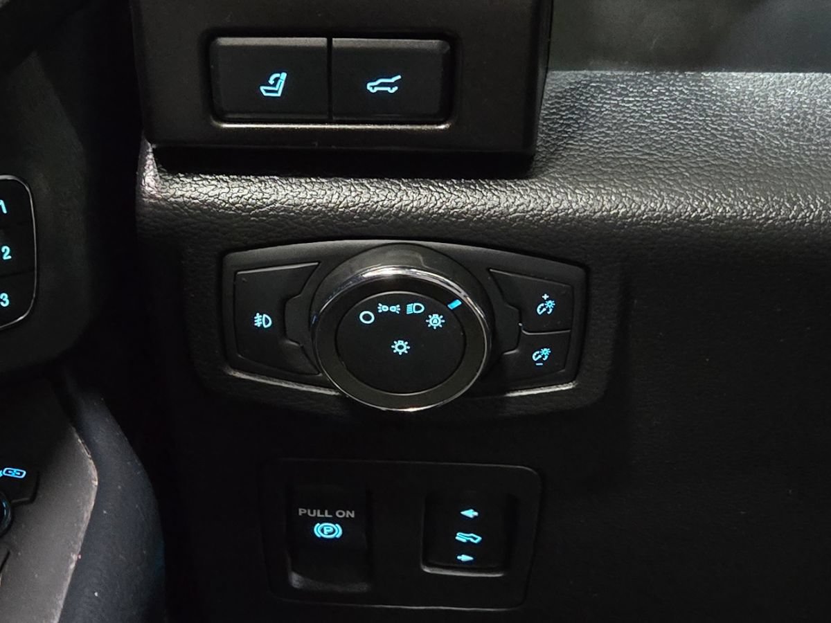 Used 2021 Ford Expedition Limited AWD/4WD image 38