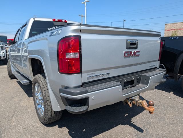 Used 2019 GMC Sierra 2500 Denali w/ Duramax Plus Package AWD/4WD image 5