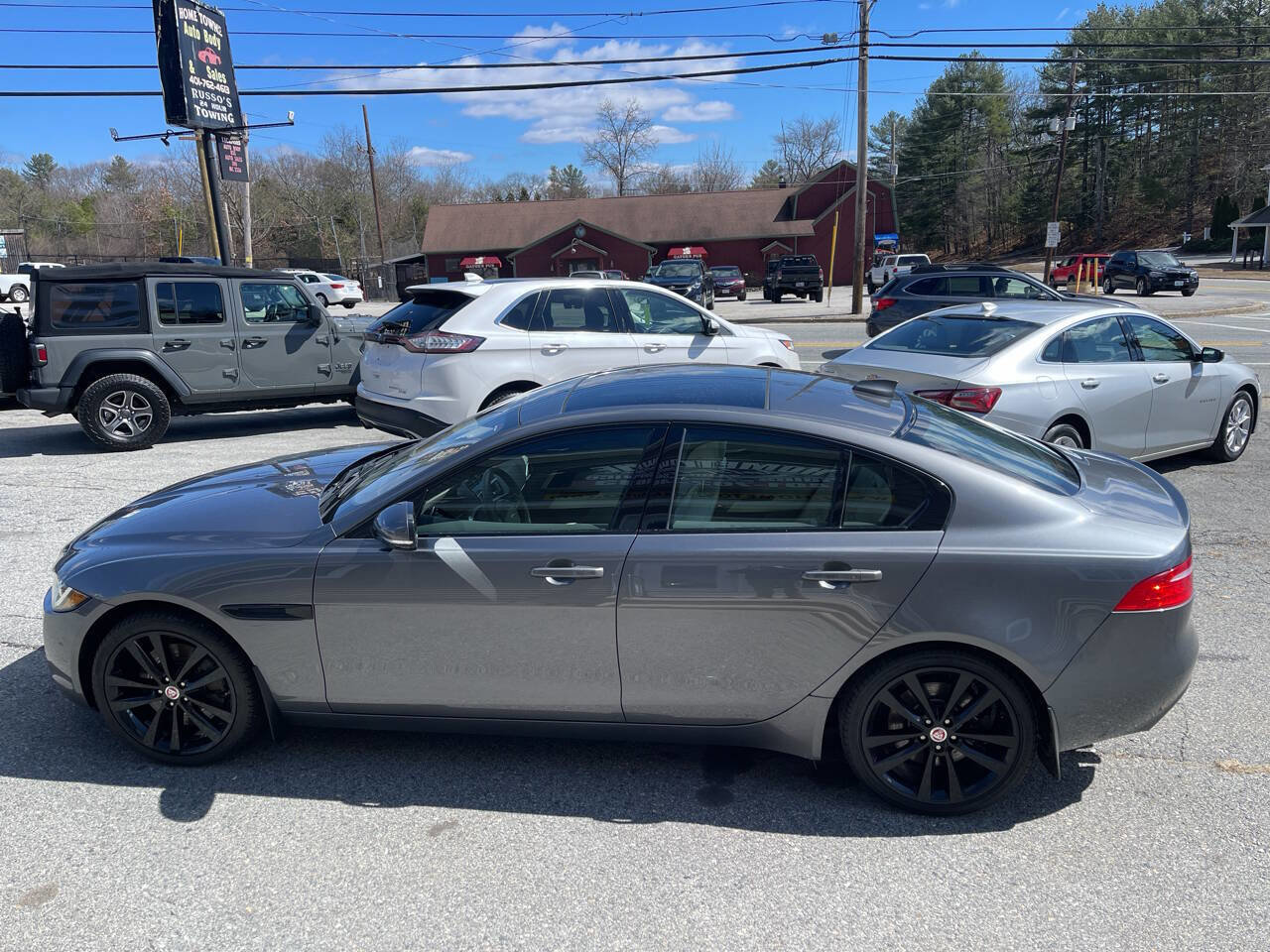 Used 2017 Jaguar XE Prestige image 4