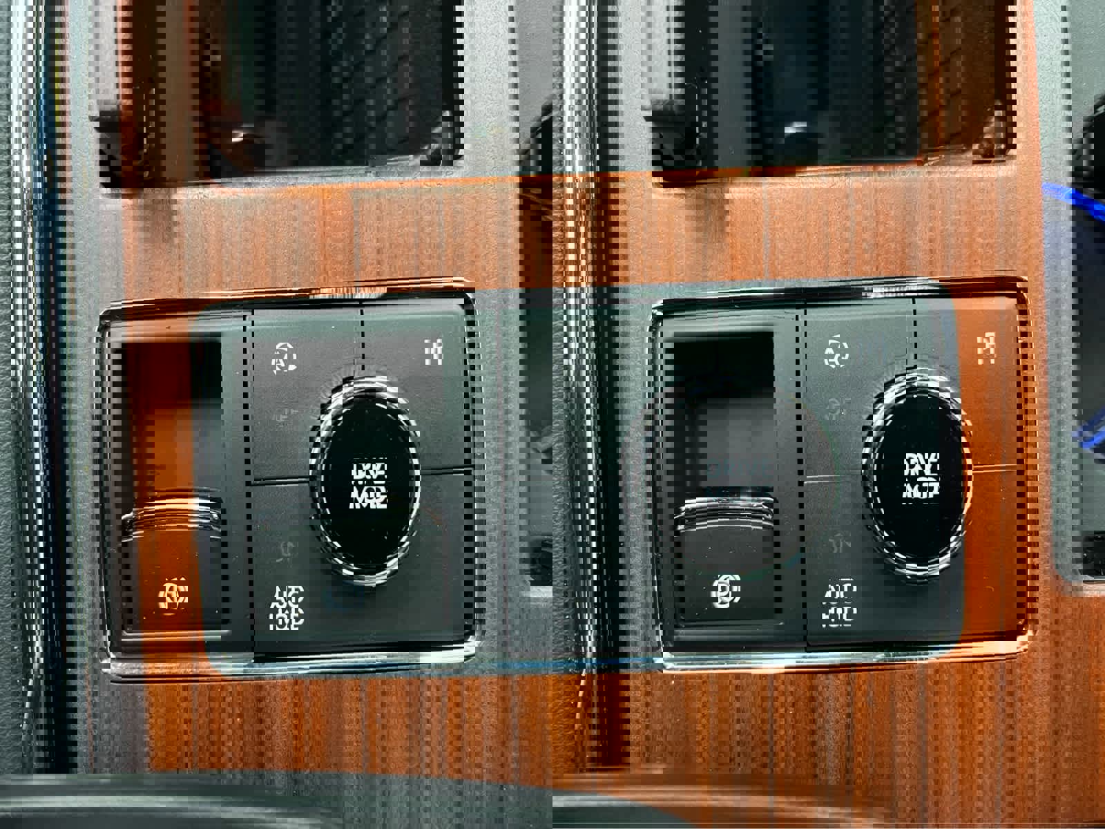 Used 2022 Lincoln Navigator L Reserve image 33