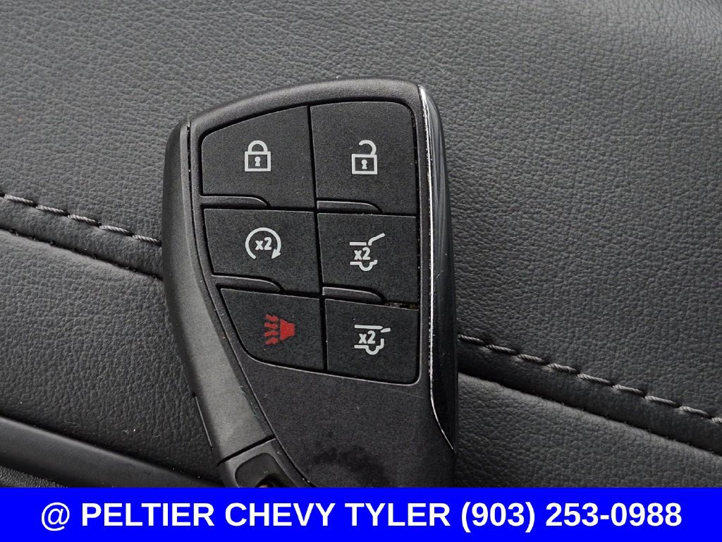 Used 2024 Chevrolet Suburban LT w/ Luxury Package RWD image 45