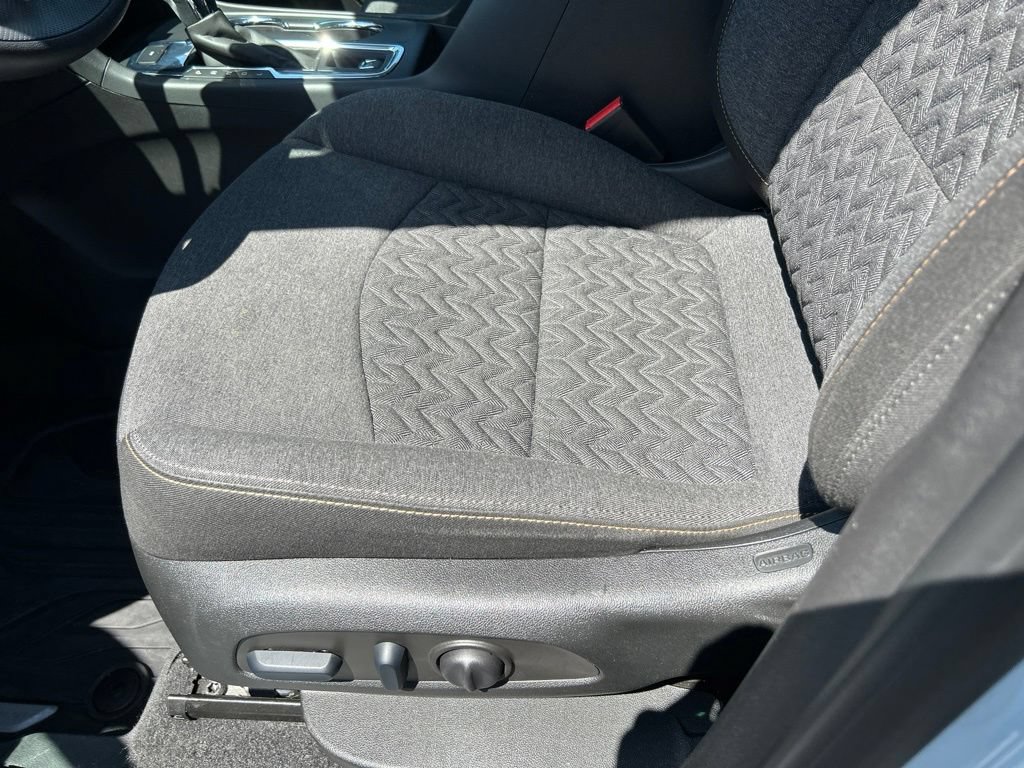 Used 2023 Chevrolet Equinox LT w/ LPO, Floor Liner Package AWD/4WD image 19