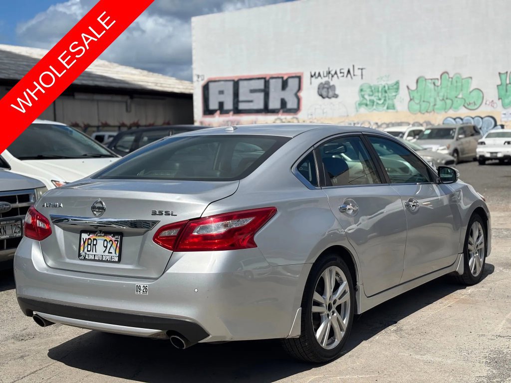 Used 2016 Nissan Altima 3.5 SL w/ 3.5 Technology Package FWD image 5