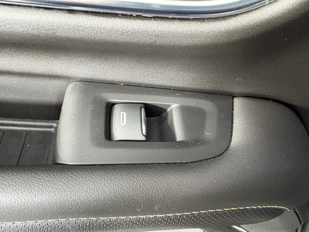 Used 2022 Chevrolet Suburban Premier image 51